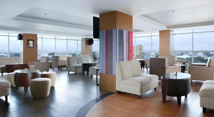 Hotel Santika Makassar Exterior photo